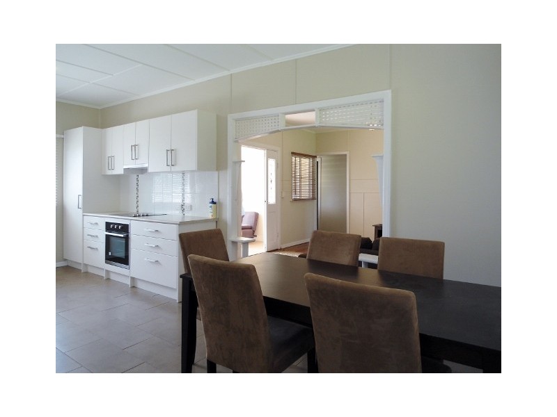 233 IRELAND STREET, Oonoonba QLD 4811