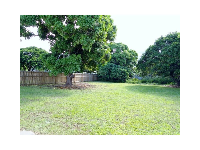 233 IRELAND STREET, Oonoonba QLD 4811