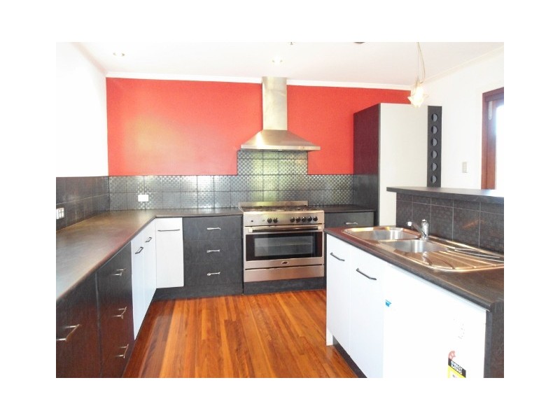 33 THOMPSON STREET, Aitkenvale QLD 4814