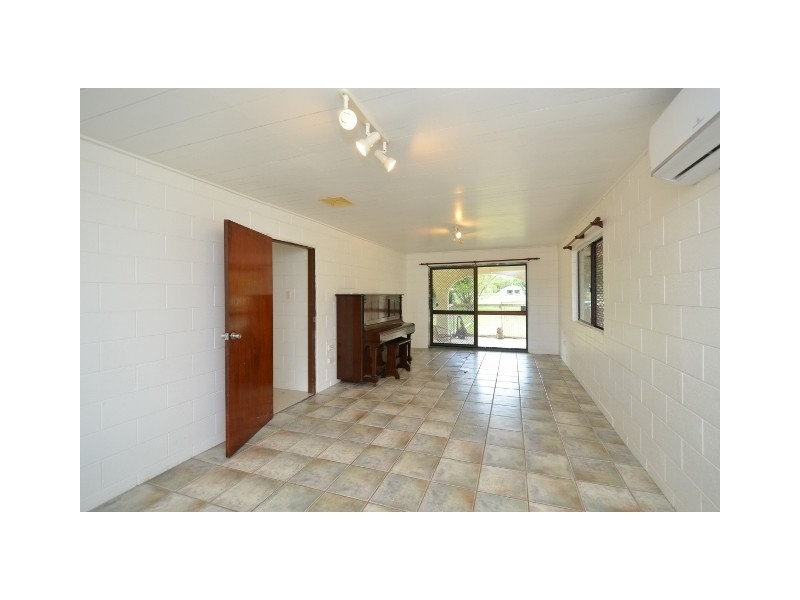 18 Duggan Drive, Alligator Creek QLD 4816
