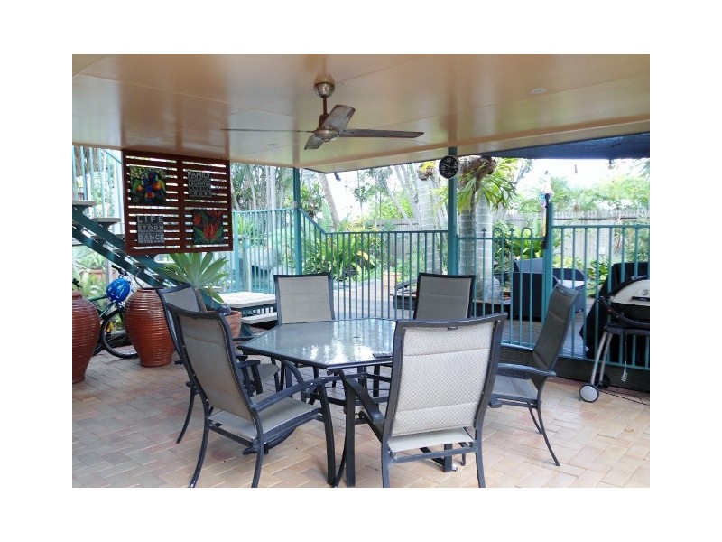 2 YANDA COURT, Mount Louisa QLD 4814