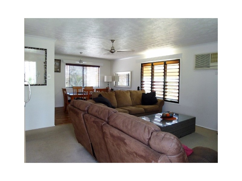 2 YANDA COURT, Mount Louisa QLD 4814