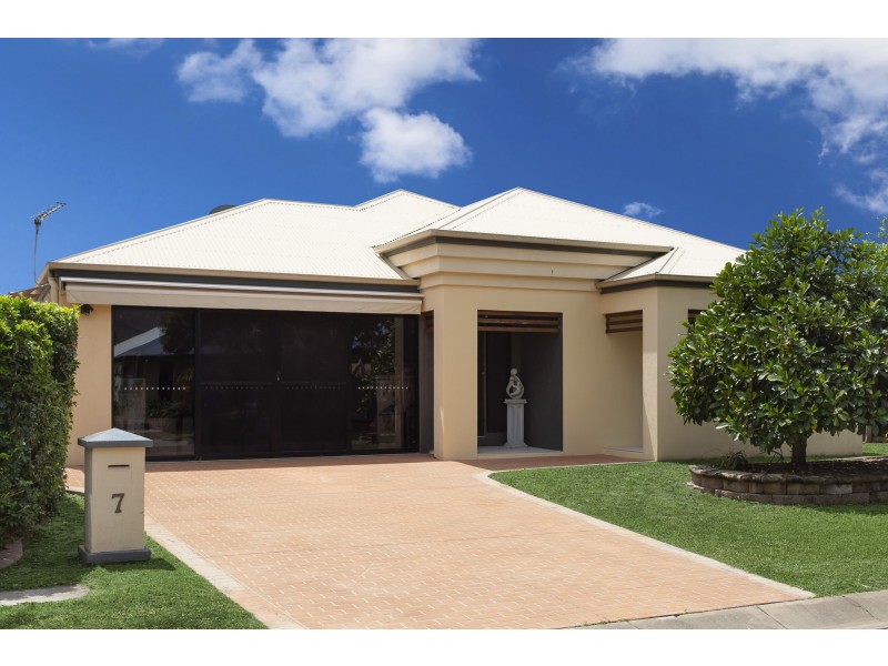 7 MEADOWBROOK DRIVE, Aitkenvale QLD 4814