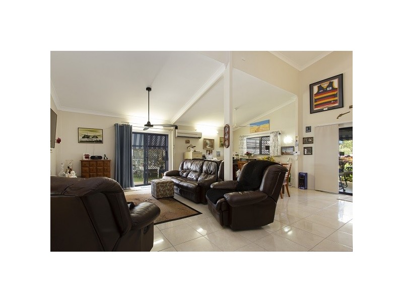 9 TRACEY STREET, Balgal Beach QLD 4816