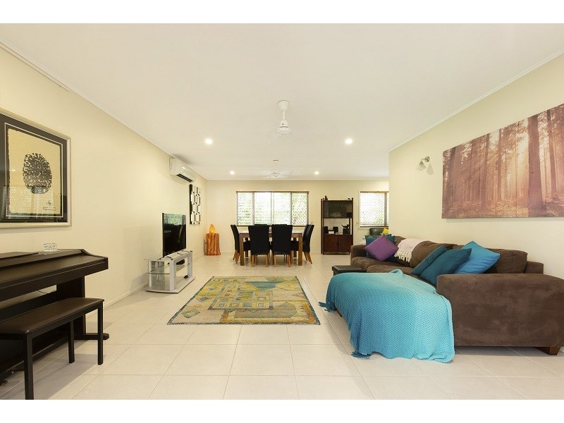 11 GILLMER STREET, Heatley QLD 4814