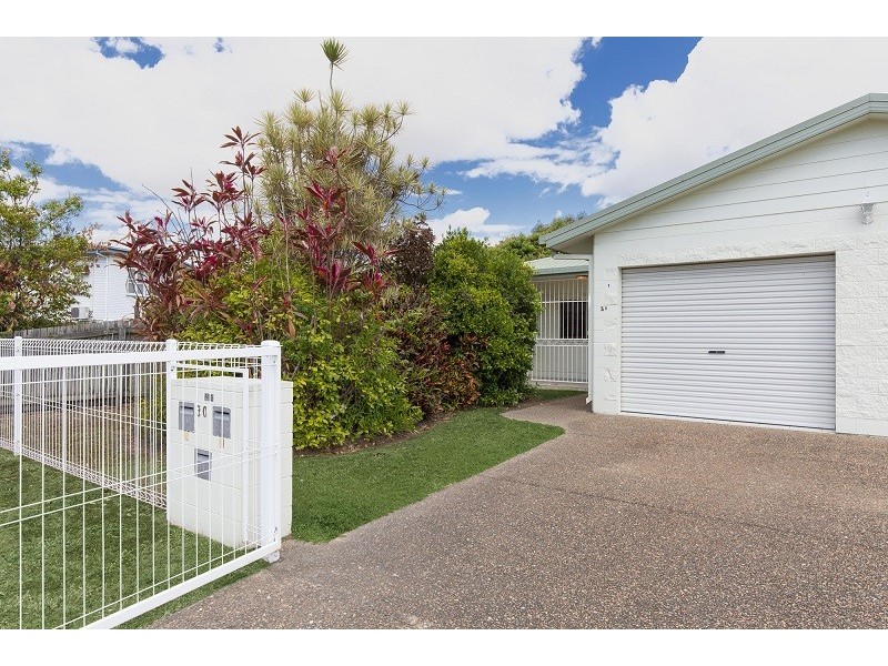 1/30 HAMMETT STREET, Currajong QLD 4812