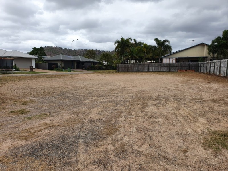 2 RIVERSTONE COURT, Mount Louisa QLD 4814