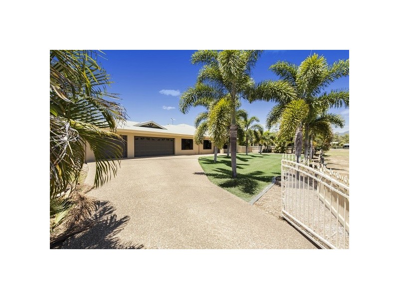 17 BRONCO COURT, Kelso QLD 4815