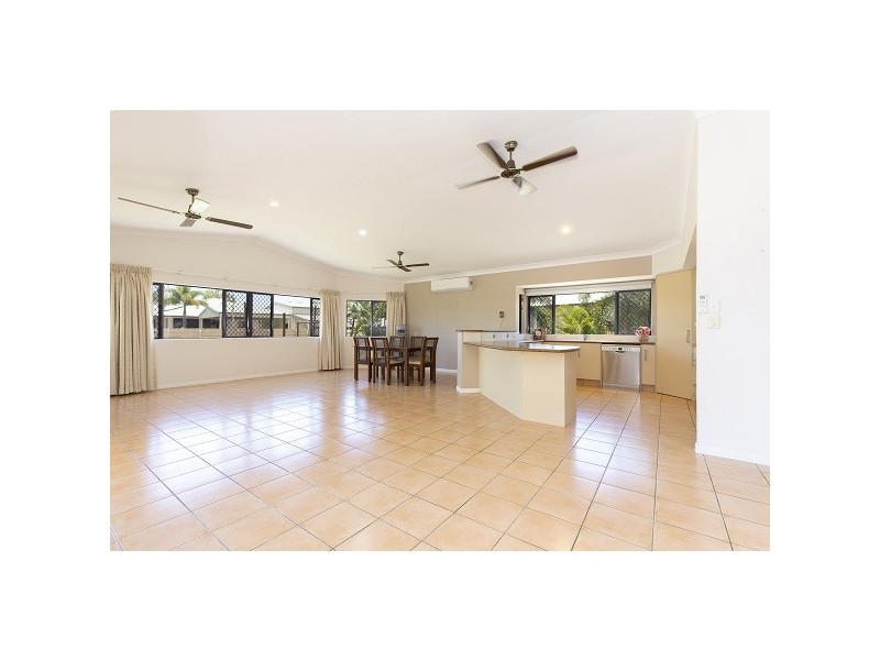 17 BRONCO COURT, Kelso QLD 4815