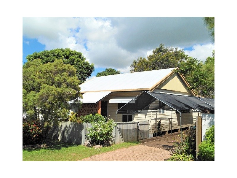 23 BAY STREET, Pallarenda QLD 4810