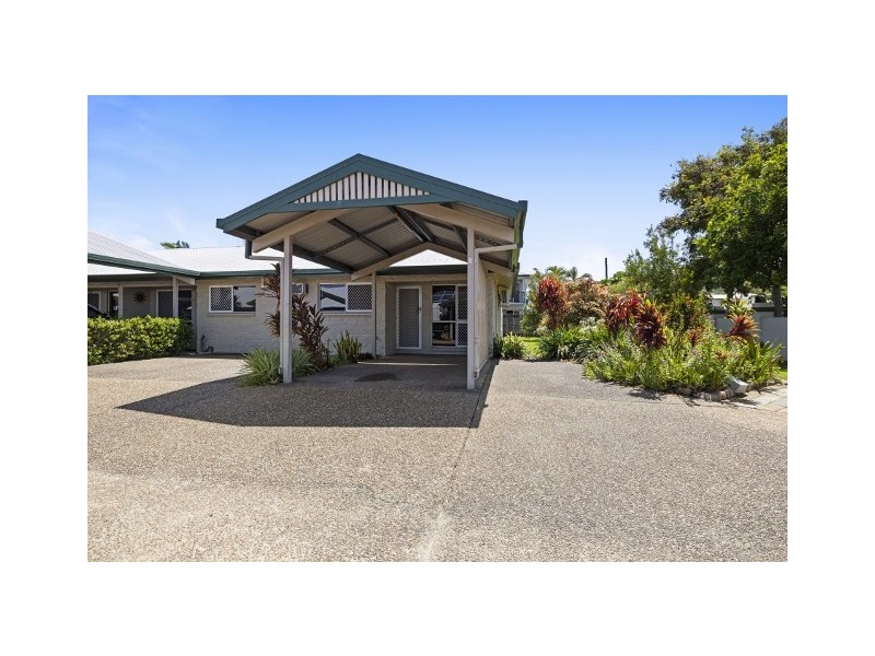 8/32 HENRY STREET, West End QLD 4810