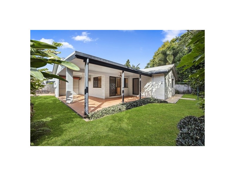 10 LEIGH STREET, West End QLD 4810