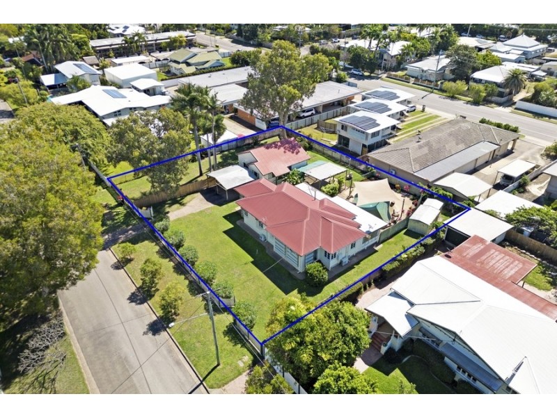 13 Kenilworth Avenue, Hyde Park QLD 4812