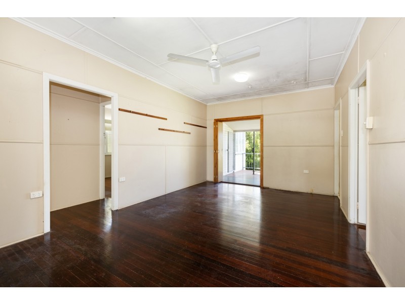 1 SWALES STREET, Mundingburra QLD 4812