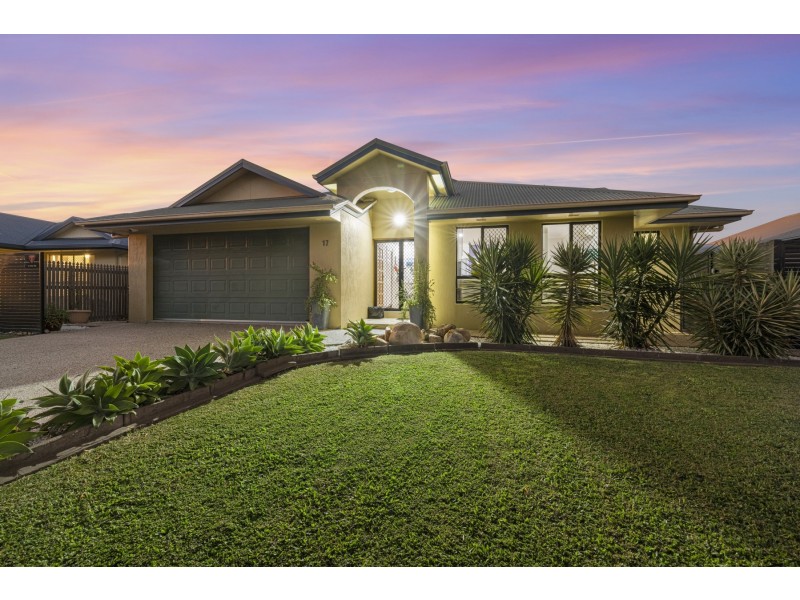17 BELLINGHAM CRESCENT, Kelso QLD 4815