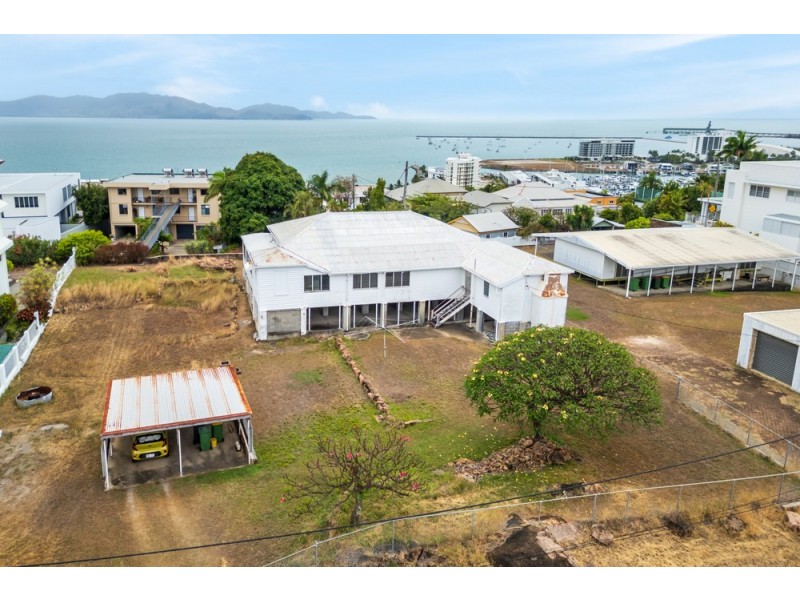 13 Willmett Street, Townsville City QLD 4810