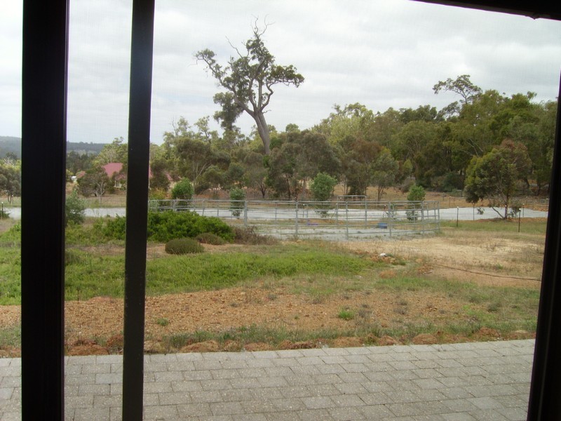 6 bainbridge, Gidgegannup WA 6083