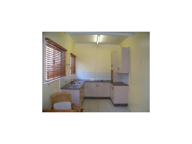 64 Davey Street, Moura QLD 4718