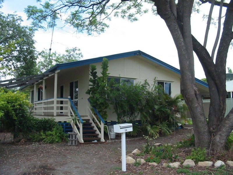 14 Hewitt Street, Moura QLD 4718