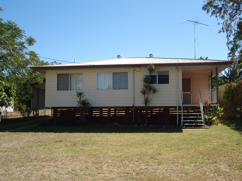 90 Nobbs St, Moura QLD 4718