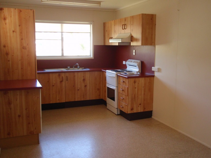 90 Nobbs St, Moura QLD 4718