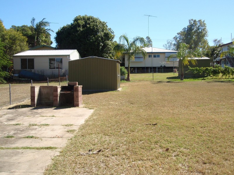90 Nobbs St, Moura QLD 4718