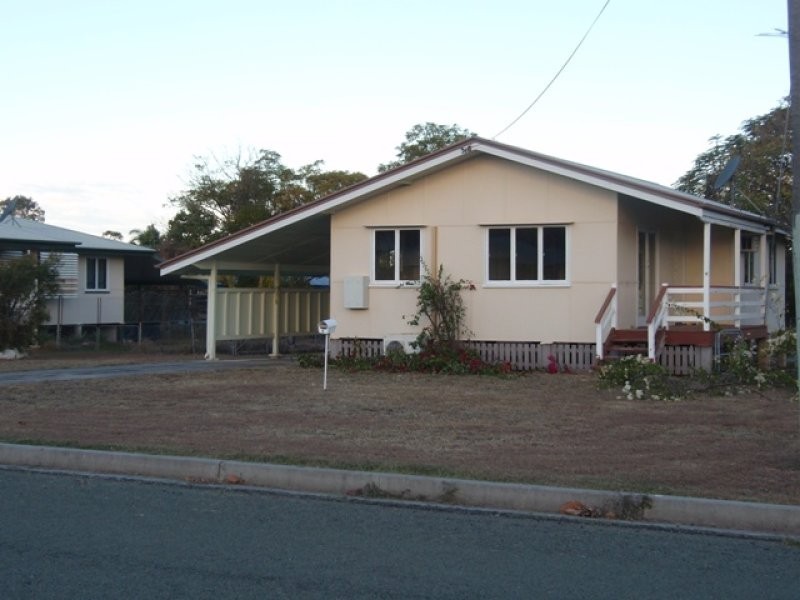 6 Knagg Street, Moura QLD 4718