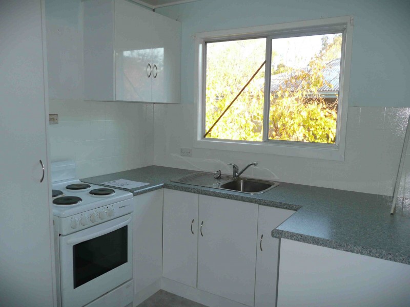 2/4 The Boulevard, Theodore QLD 4719