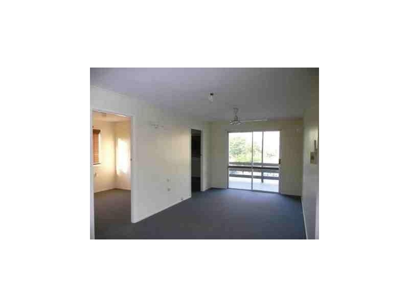 2/4 The Boulevard, Theodore QLD 4719