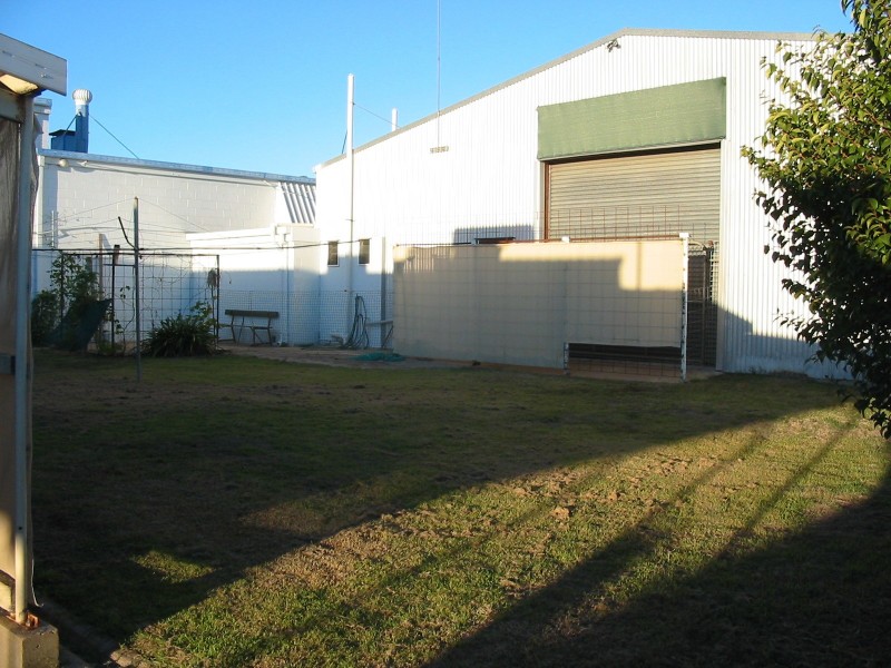 . Okano Street, Moura QLD 4718