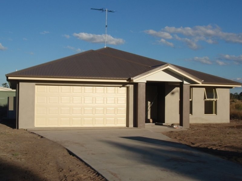 73 Herzog Street, Moura QLD 4718
