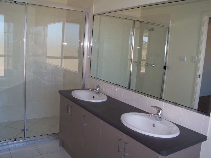 73 Herzog Street, Moura QLD 4718
