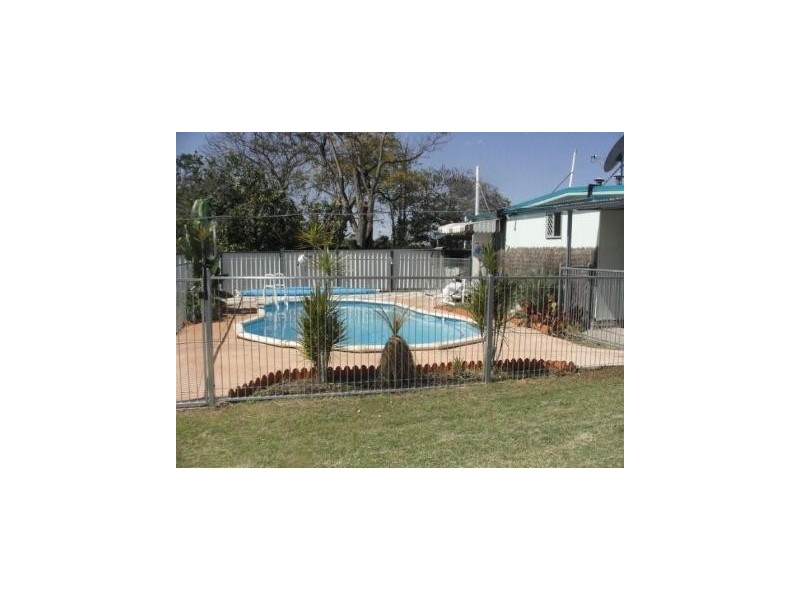 19 King Street, Moura QLD 4718