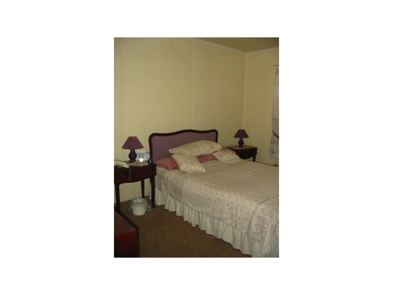 55 Davey Street, Moura QLD 4718