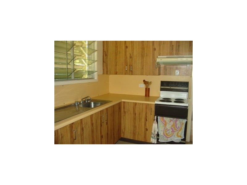 55 Davey Street, Moura QLD 4718