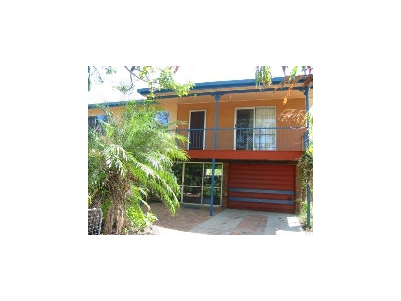 26 Young Street, Moura QLD 4718