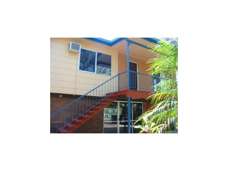 26 Young Street, Moura QLD 4718