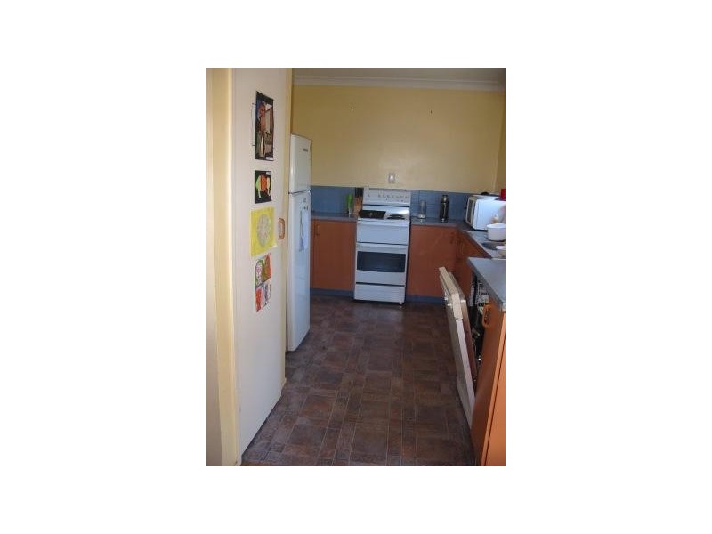 26 Young Street, Moura QLD 4718