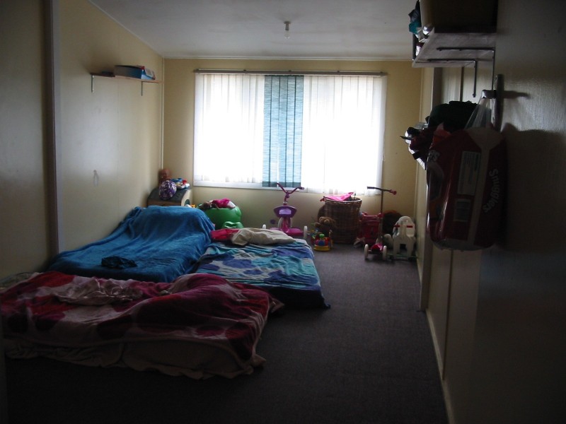 30 Knaggs Street, Moura QLD 4718