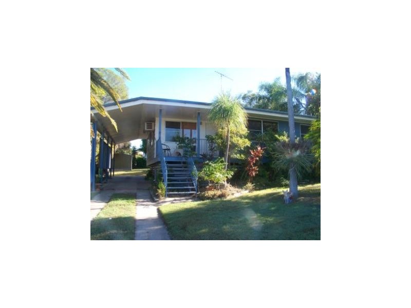 17 McDowell Street, Moura QLD 4718