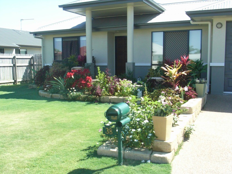 38 Gatwick St, Burdell QLD 4818