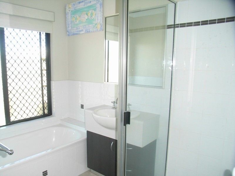 38 Gatwick St, Burdell QLD 4818