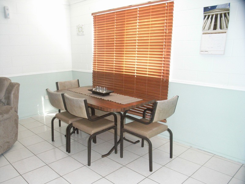 8 Hazel St, Rasmussen QLD 4815