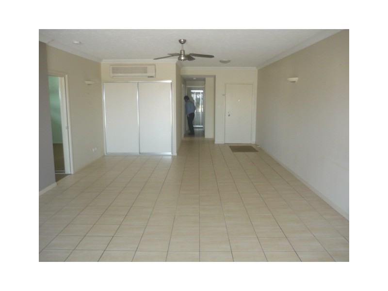 1/2 Cleveland trerrace, Townsville QLD 4810