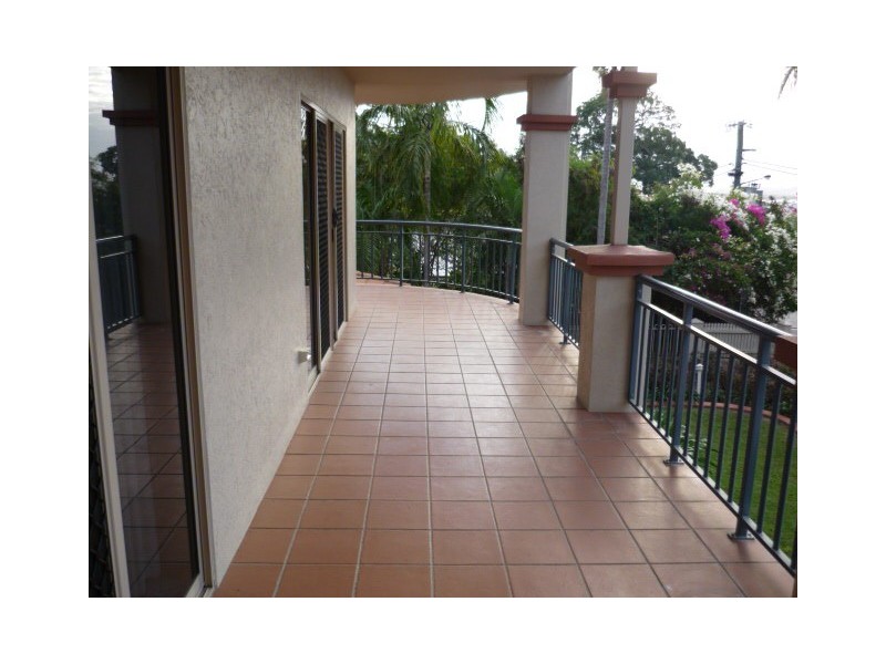 1/23 Willmett Street, North Ward QLD 4810