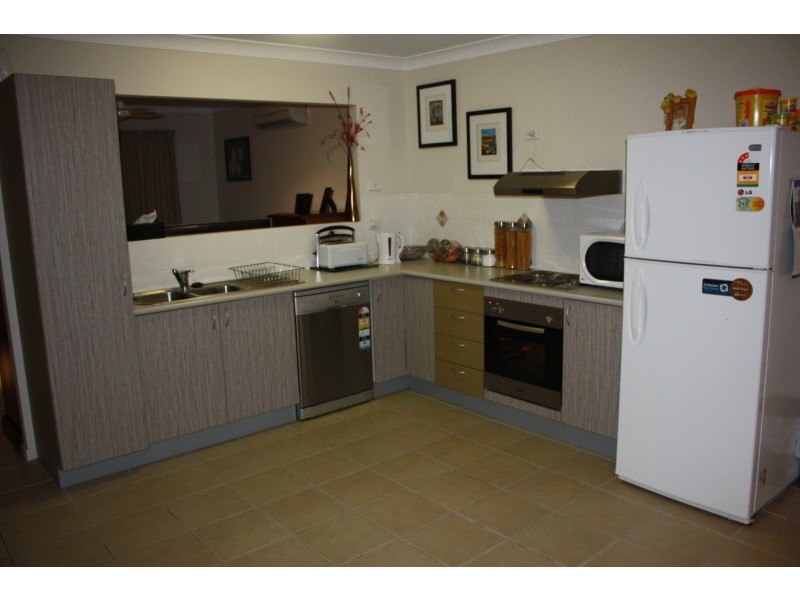 7 Wexford Cr, Burdell QLD 4818