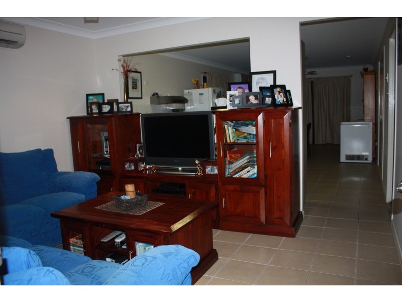 7 Wexford Cr, Burdell QLD 4818
