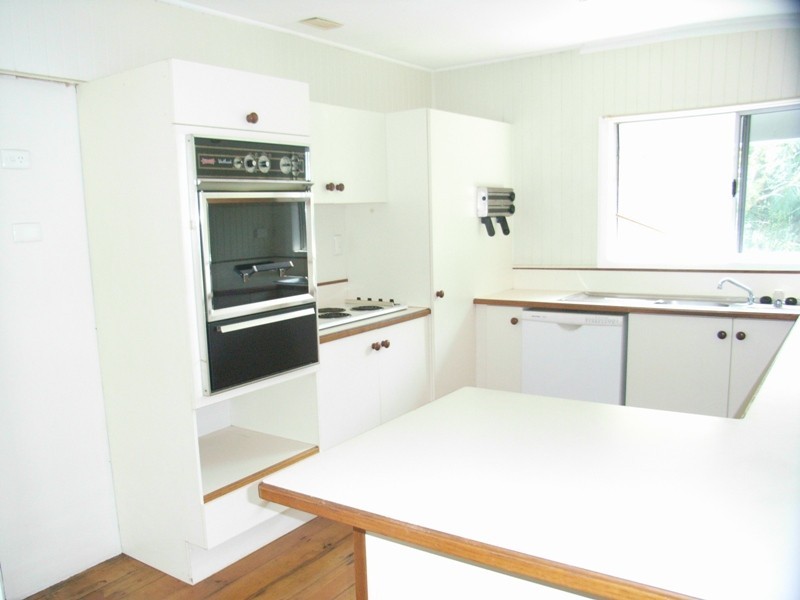 159 Francis St, West End QLD 4810