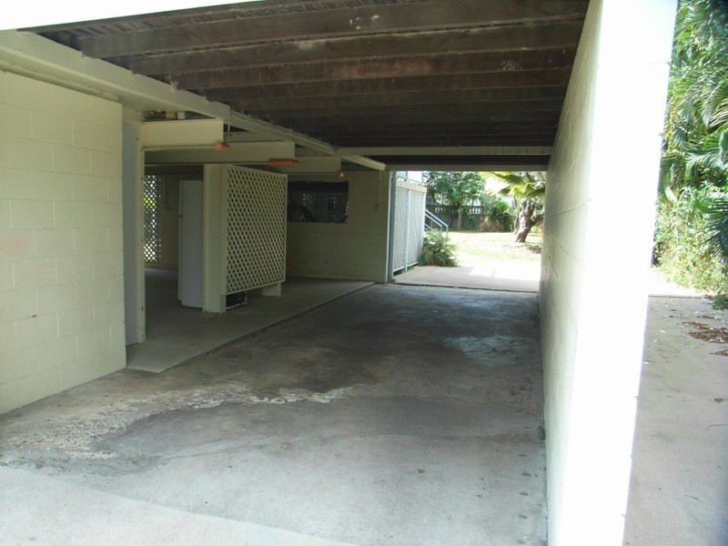 159 Francis St, West End QLD 4810