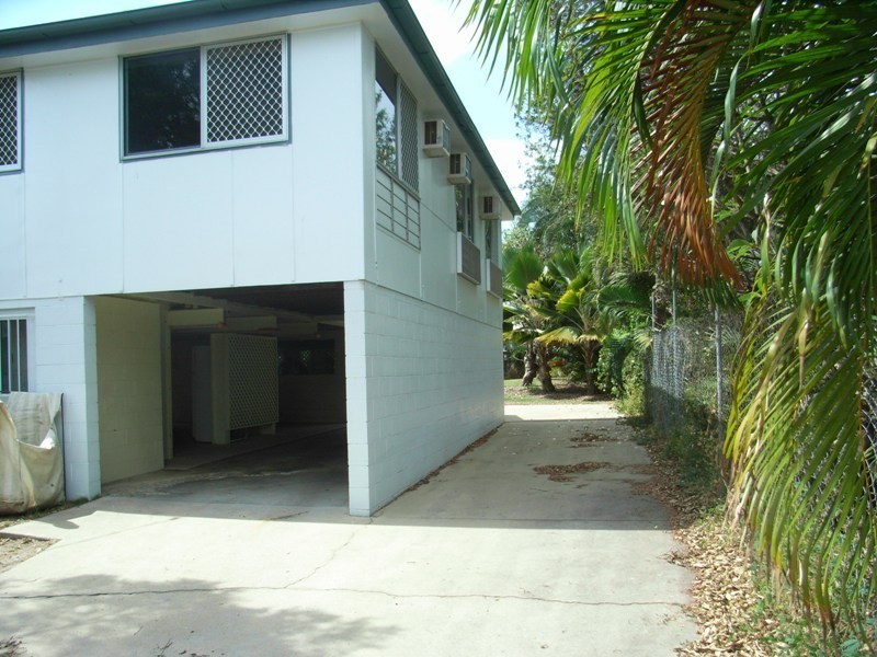 159 Francis St, West End QLD 4810
